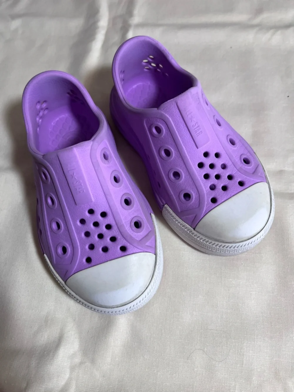 Converse All Stars Kids Lilac Slip-On Water Shoes with White Toe Cap